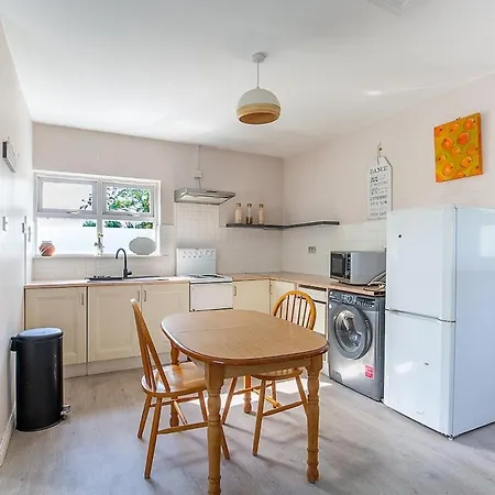 בית נופש Cozy Countryside Retreat Galway Escape Craughwell
