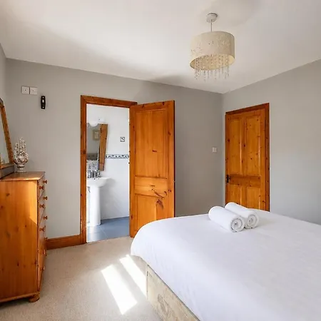 בית נופש Cozy Countryside Retreat Galway Escape Craughwell