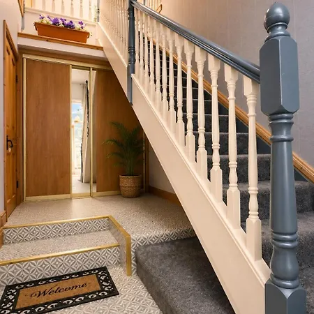 Cozy Countryside Retreat Galway Escape בית נופש